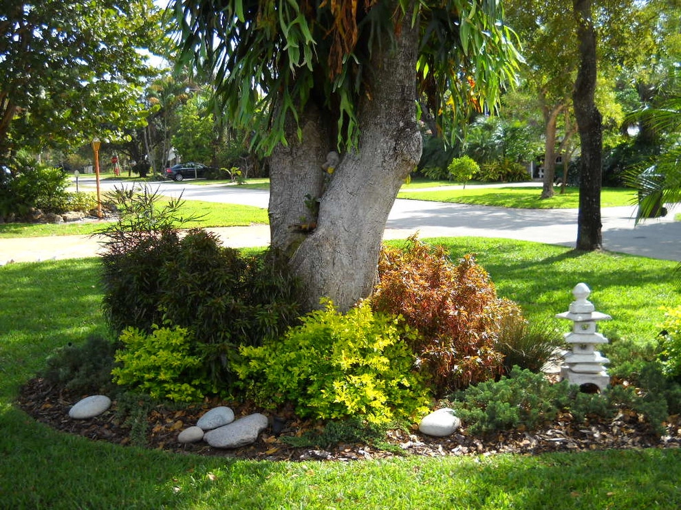 Gardening Angel - Photo 3
