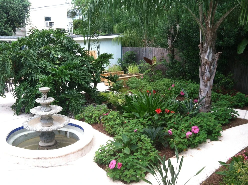 Midcity Tropical by EcoUrban Landscaping - Photo 5