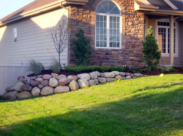 Emerald Lawn & Landscape - Photo 4