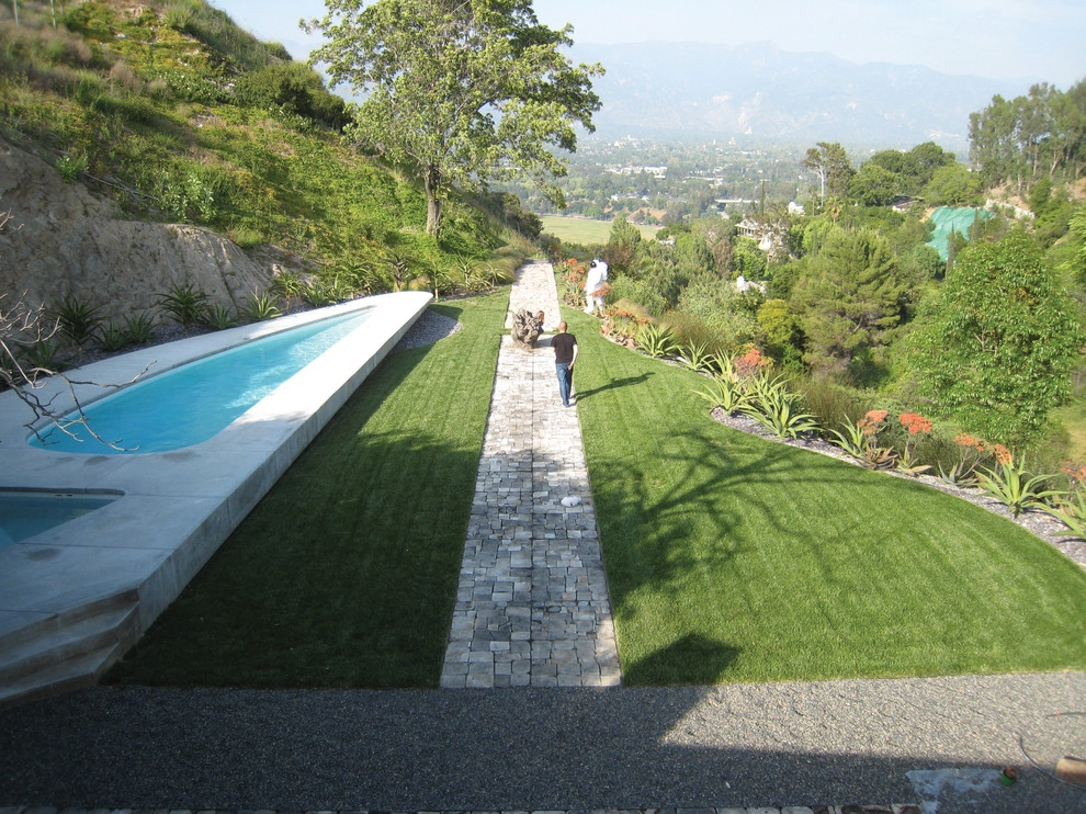 Glen Oaks Residence by GEL: Griffin Enright Landscape - Photo 2