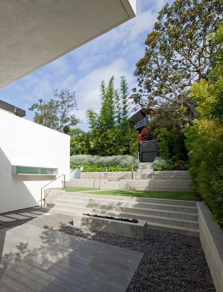 Santa Monica Canyon Residence by GEL: Griffin Enright Landscape - Photo 4