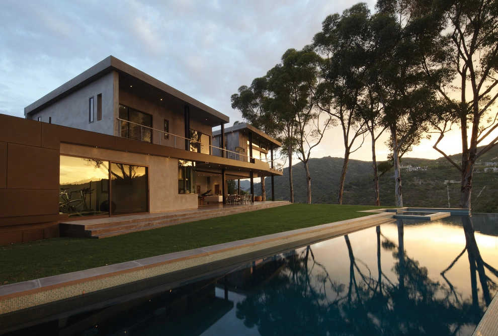Mandeville Canyon Pool by GEL: Griffin Enright Landscape - Photo 2