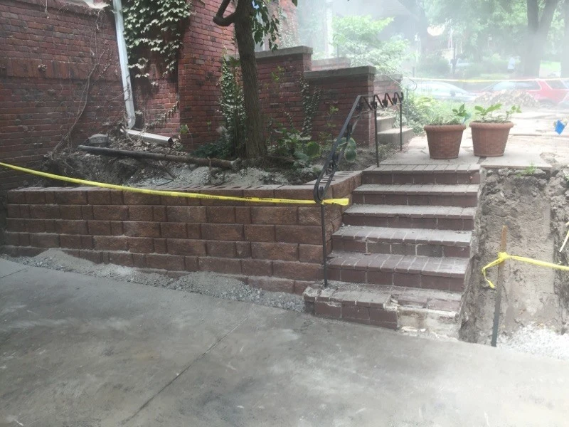 8" Diamond Pro Block Wall by Above And Beyond Complete Grounds Maintenance - Photo 3