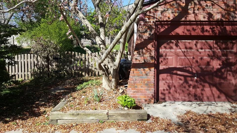 8" Diamond Pro Block Wall by Above And Beyond Complete Grounds Maintenance - Photo 7