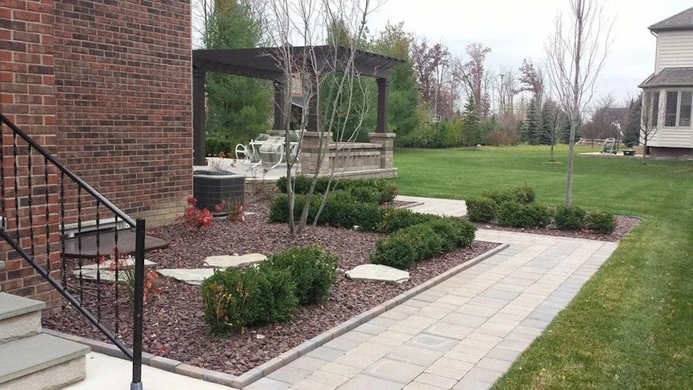Custom Landscape Services - Photo 4
