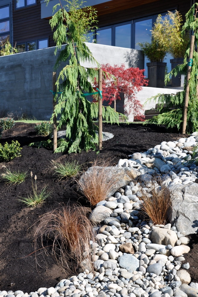Plantings by Geoscapes Inc. - Photo 14