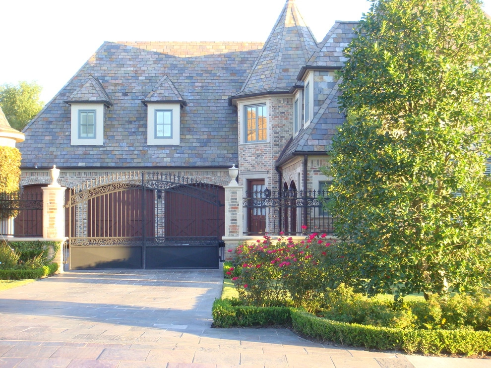 Frisco, Texas Estate Home by Absolutely Bushed Landscaping - Photo 10