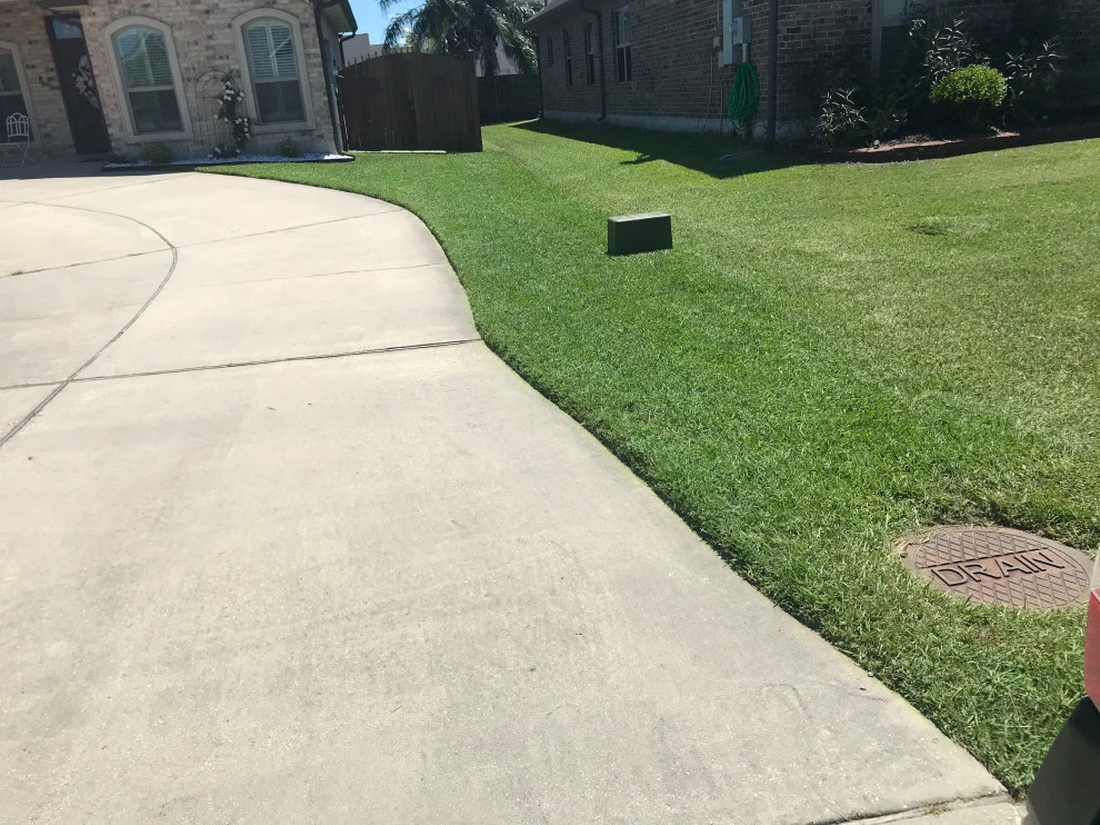 Kingdom Cuts Landscaping LLC - Photo 2