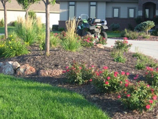 PDQ Landscaping - Photo 8