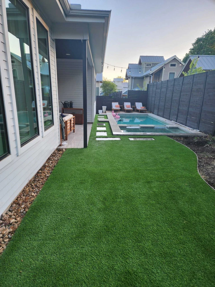 Pools with Artificial Turf by Southern Turf Co. Kansas City - Photo 4