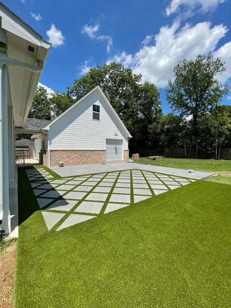 Pavers, Gravel, & Rock by Southern Turf Co. Kansas City - Photo 2