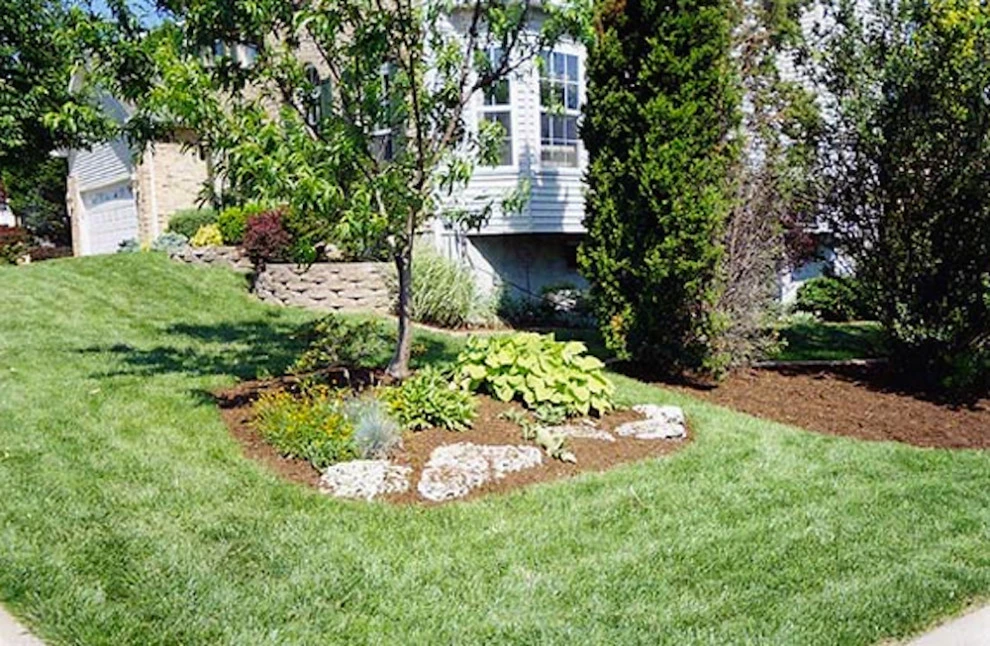 Tracy's Lawn & Landscaping Service LLC - Photo 2