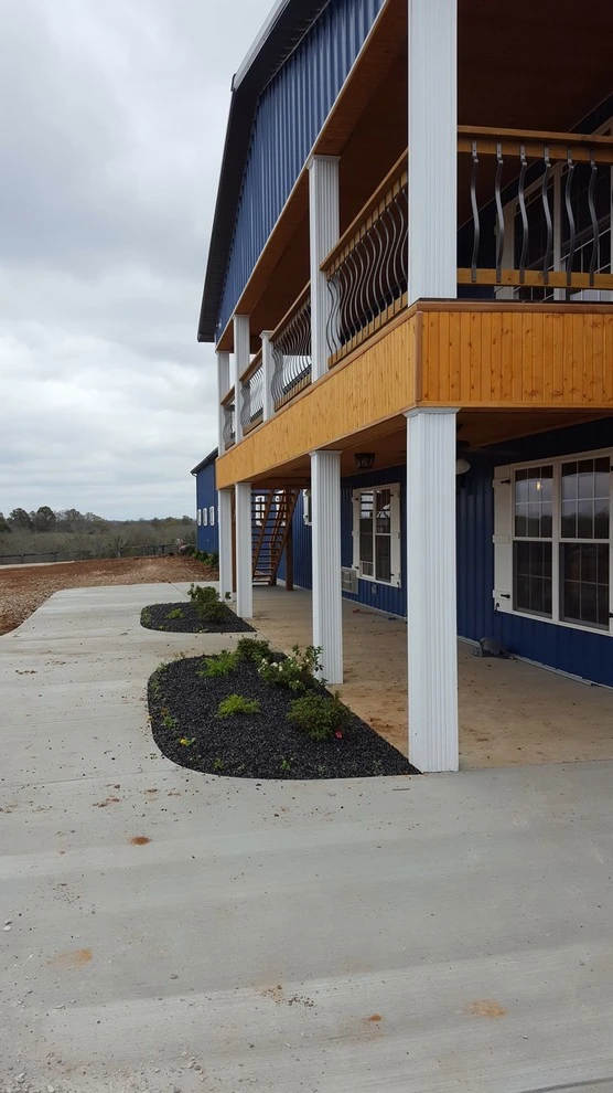 Woodford Co. Saddlebred Farm by 4 Seasons Home & Garden - Photo 7