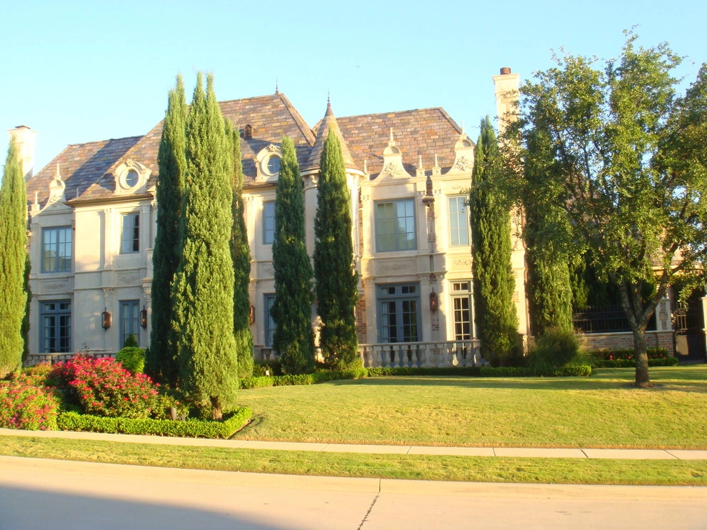 Frisco, Texas Estate Home by Absolutely Bushed Landscaping - Photo 8