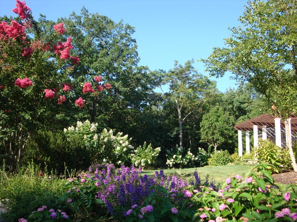 Laurel Hollow by Goldberg & Rodler, Inc. - Photo 2