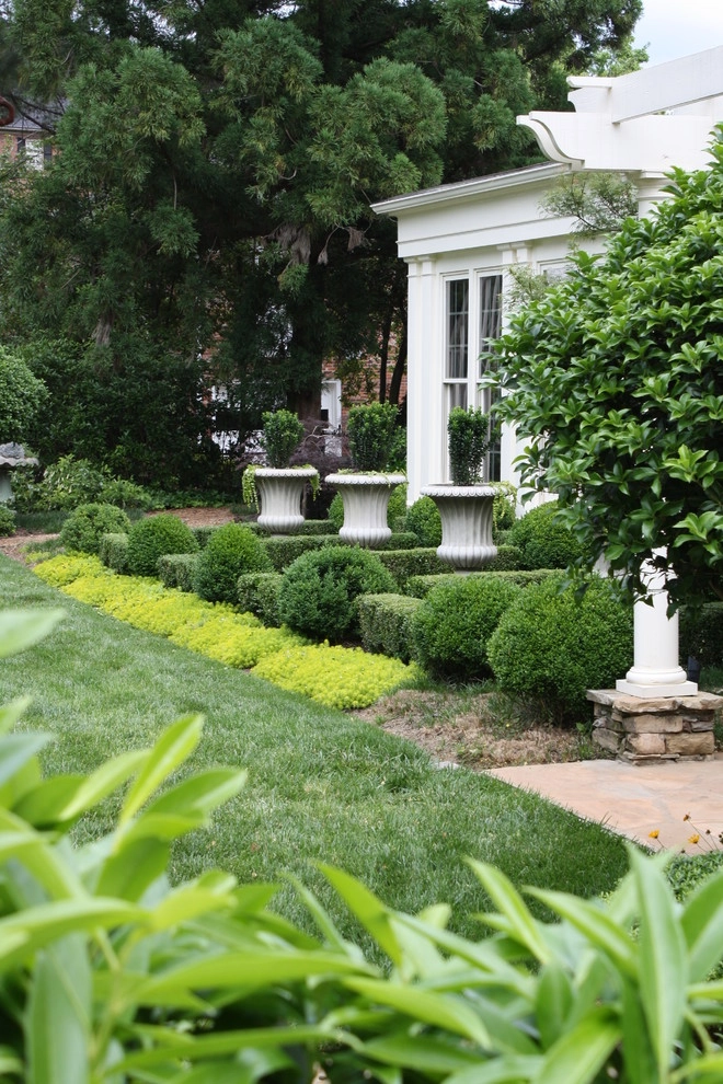 Urns and Outdoor decor by Graham Kimak Landscape Designs - Photo 19