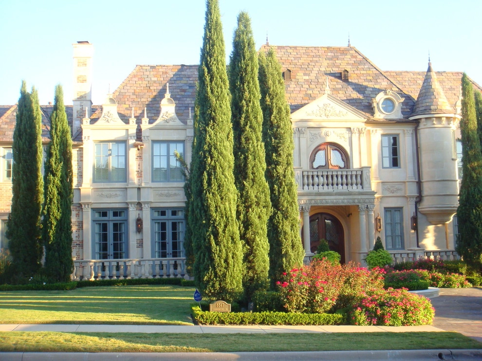 Frisco, Texas Estate Home by Absolutely Bushed Landscaping - Photo 9