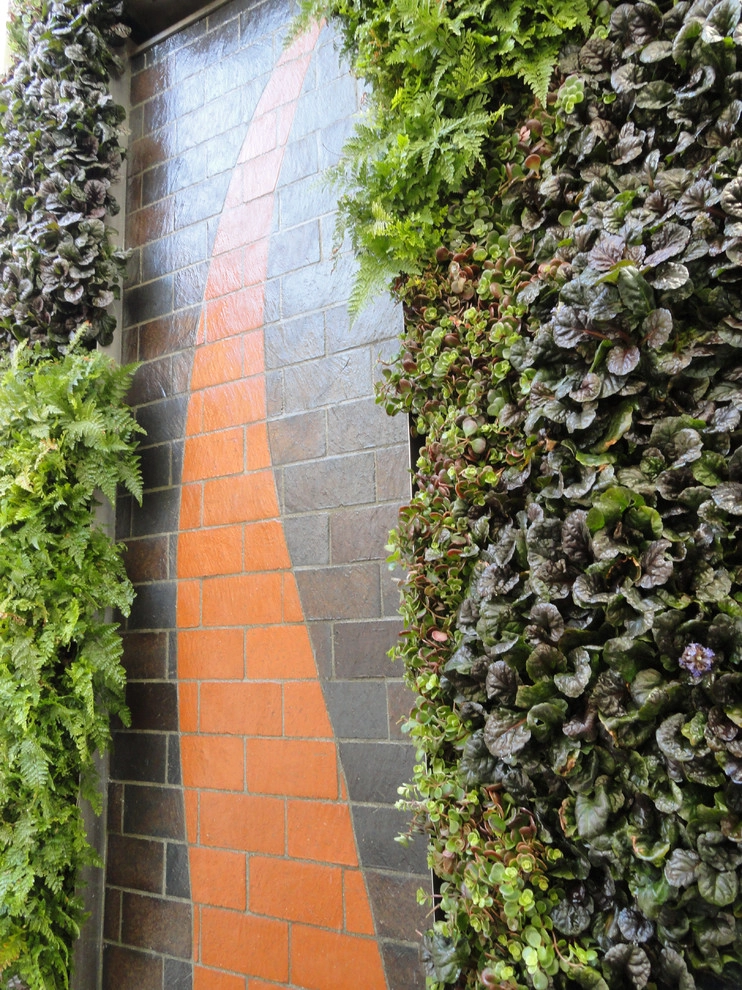 Green Walls by Graham Stanley & Associates - Photo 2