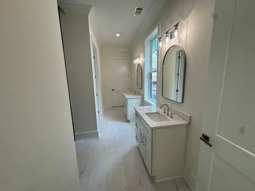 Gordon Custom Homes - Photo 2