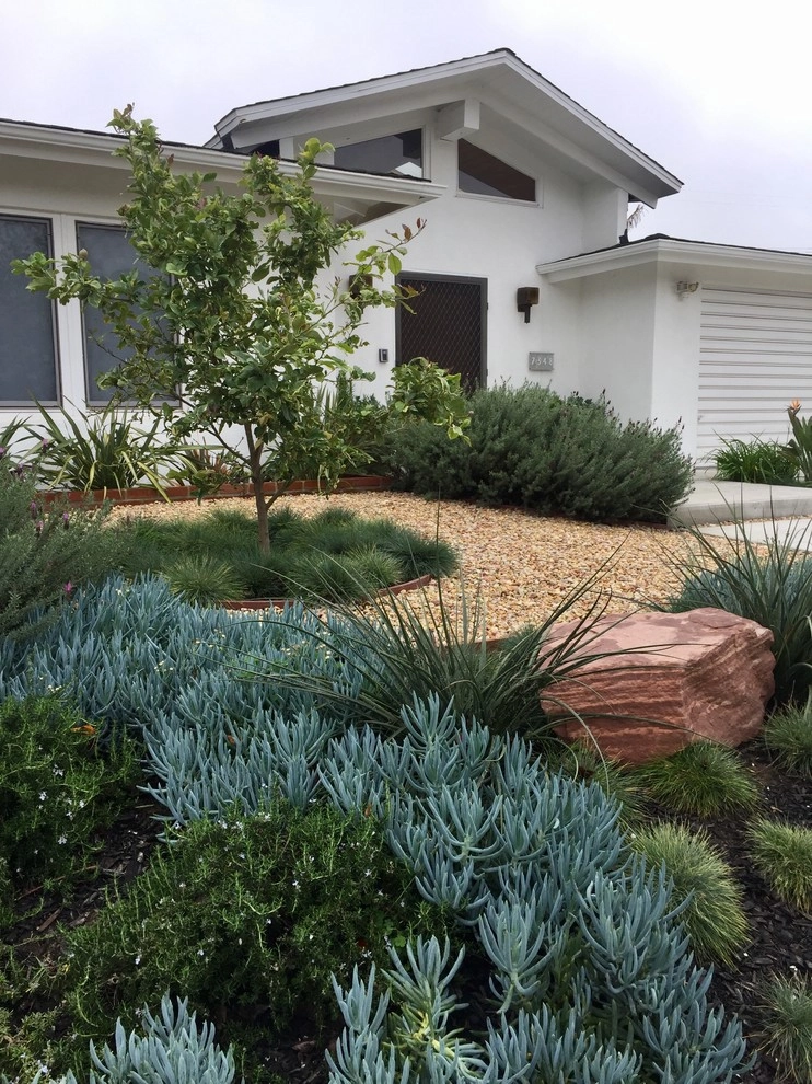 California Native Beach House by Gravel And Green - Photo 2