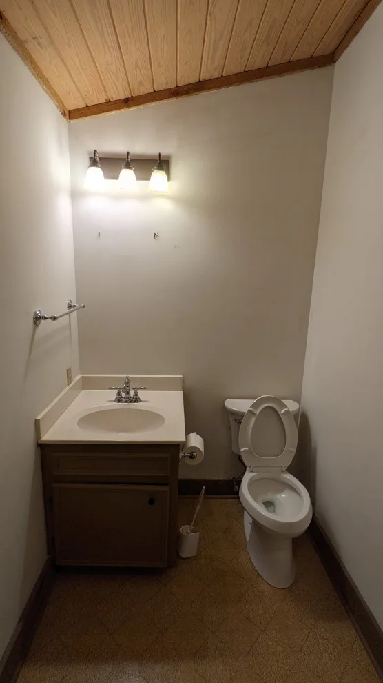 Lake House Bath Renovation by JDA Contractors - Photo 7