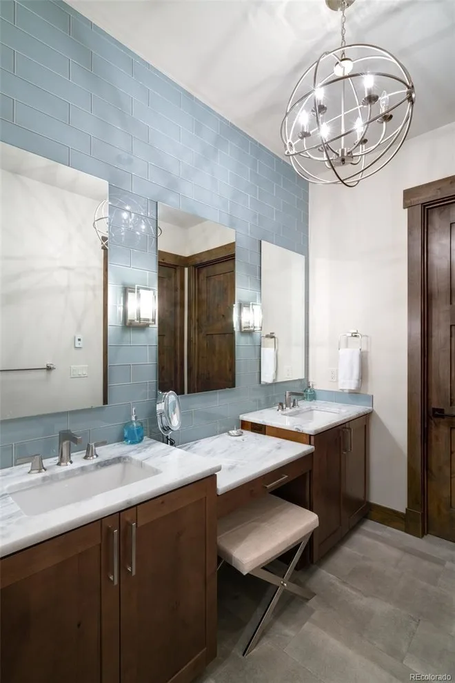 Agate Creek Bespoke Residence by Amaron Folkestad GC Steamboats Builder - Photo 3