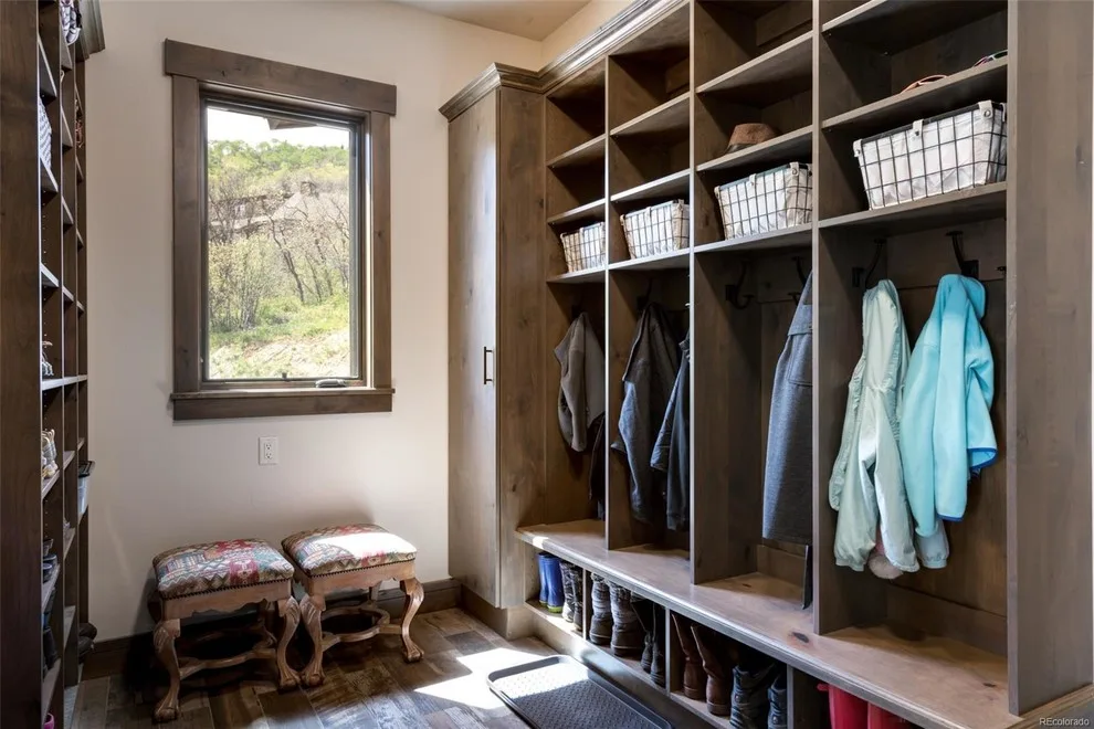 Agate Creek Bespoke Residence by Amaron Folkestad GC Steamboats Builder - Photo 6