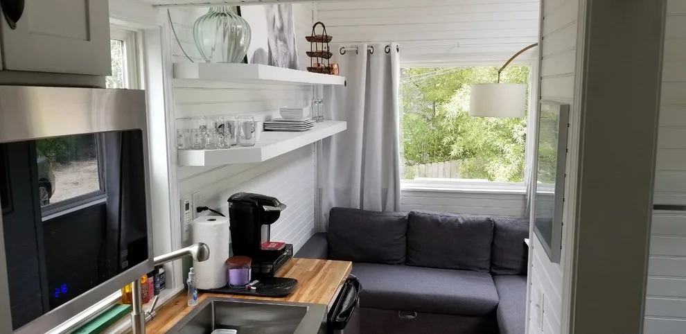 Compact Airbnb Cottage by Small House Solutions - Photo 2