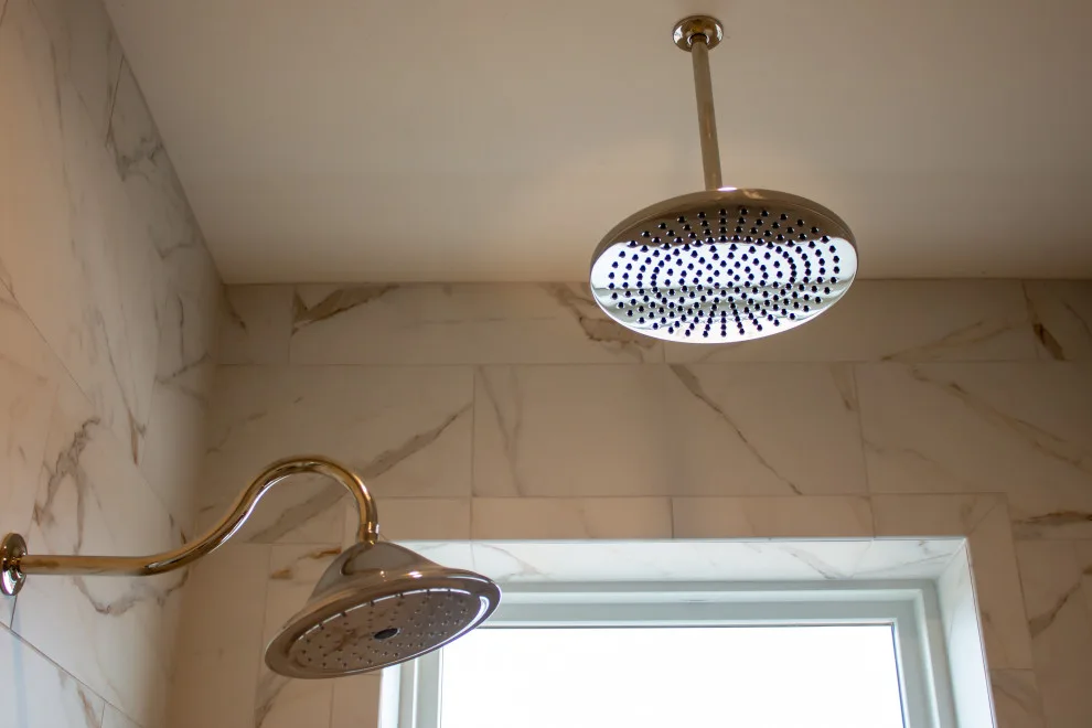 Albright Classic Residence - Bedroom & Bathroom by Robbins Construction - Photo 16