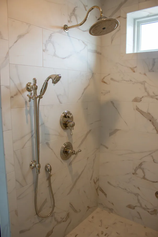 Albright Classic Residence - Bedroom & Bathroom by Robbins Construction - Photo 4