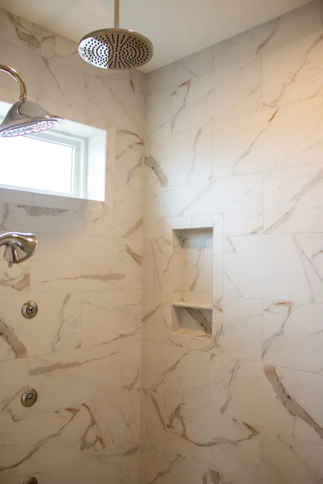 Albright Classic Residence - Bedroom & Bathroom by Robbins Construction - Photo 11