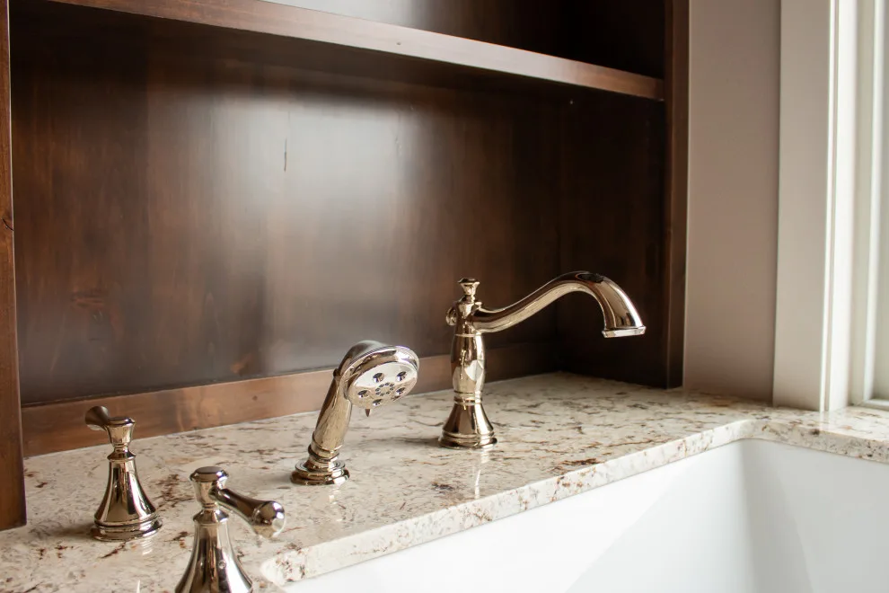 Albright Classic Residence - Bedroom & Bathroom by Robbins Construction - Photo 13