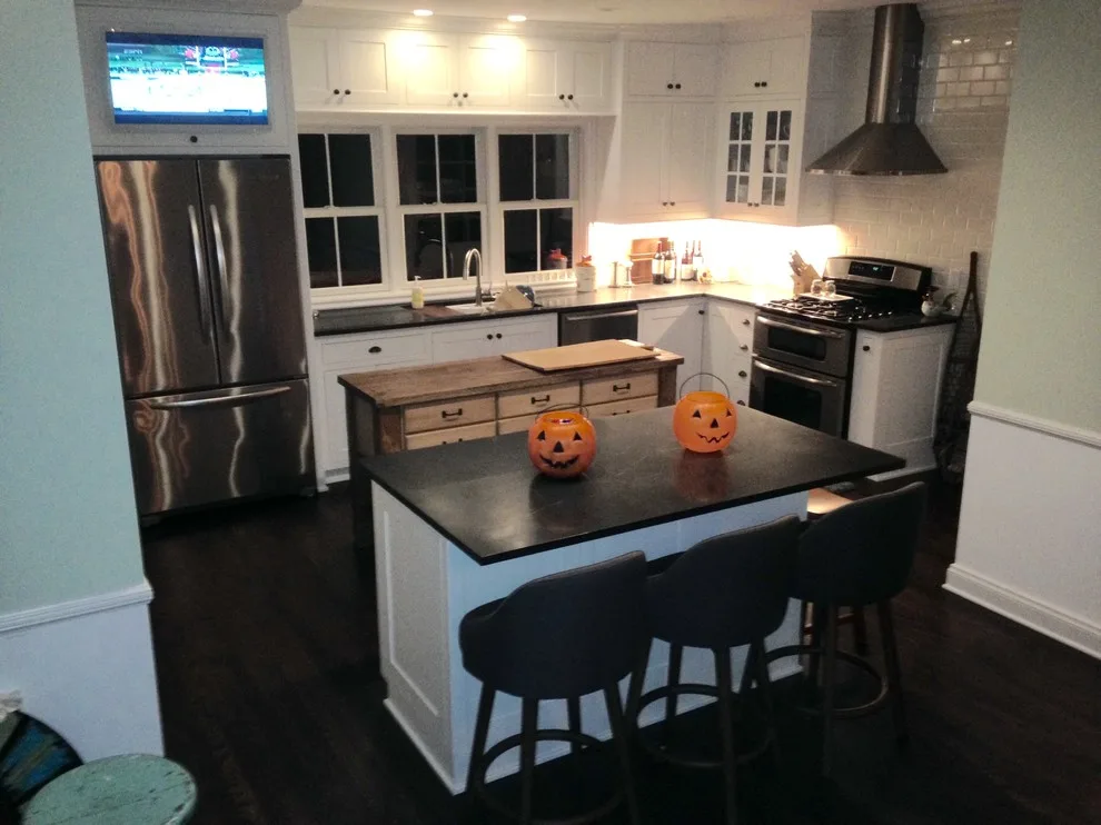 Allouez Classic Kitchen Transformation by Puyleart Brothers Construction, LLC - Photo 2