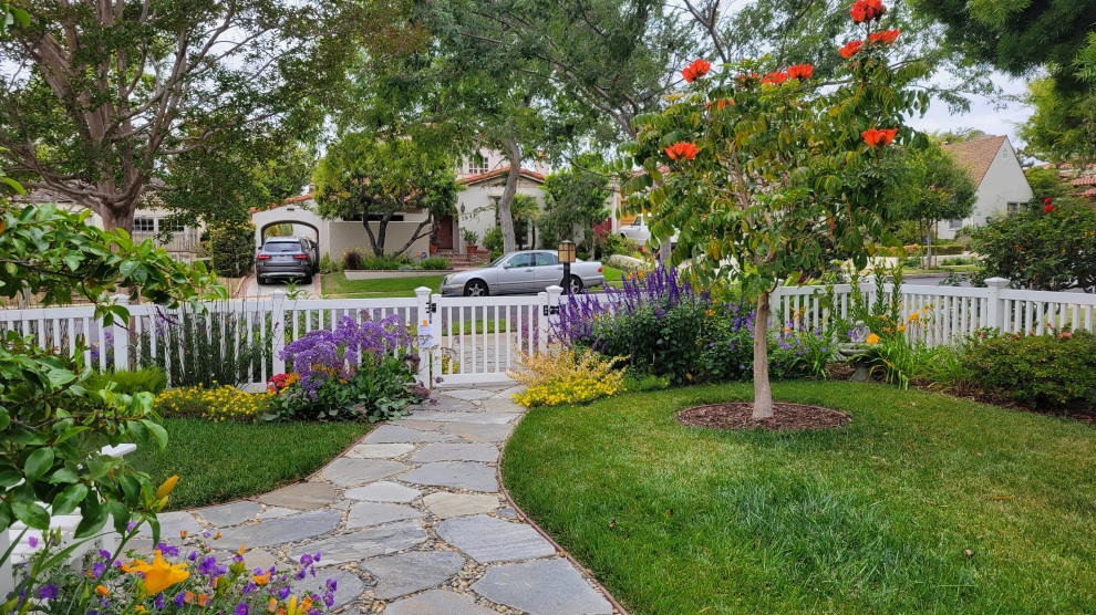 West LA Cottage Bungalow by Green Landscape Designs - Photo 3
