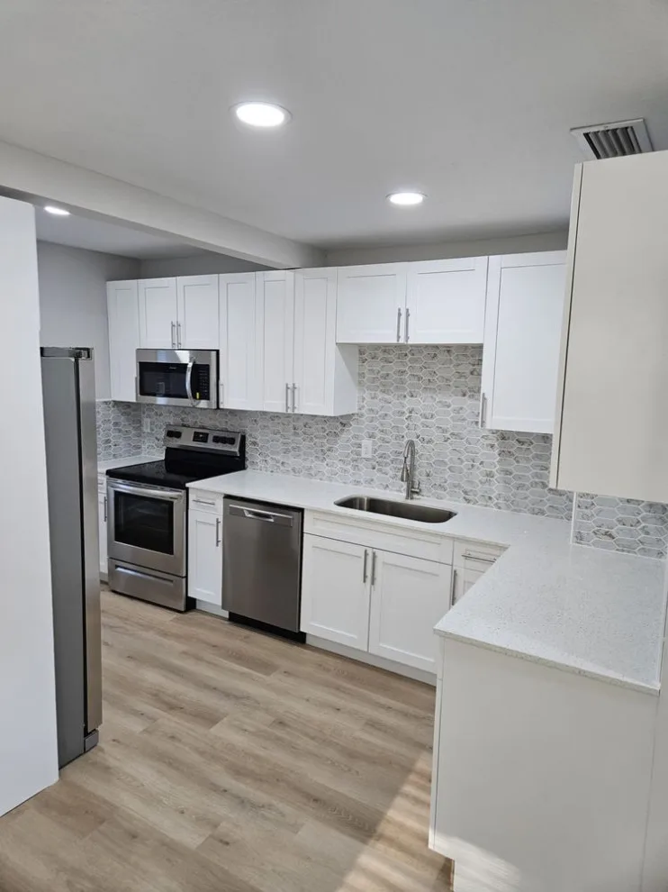 Kitchen Renovation Initiatives by Revolution Construction Inc. - Photo 6