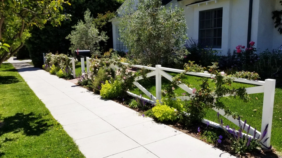 Brentwood Romantic by Green Landscape Designs - Photo 3