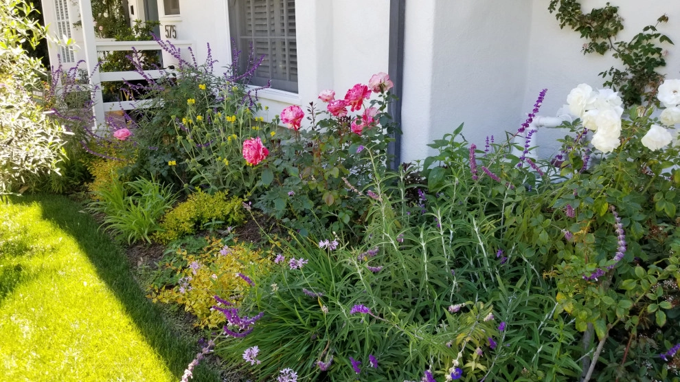 Brentwood Romantic by Green Landscape Designs - Photo 2
