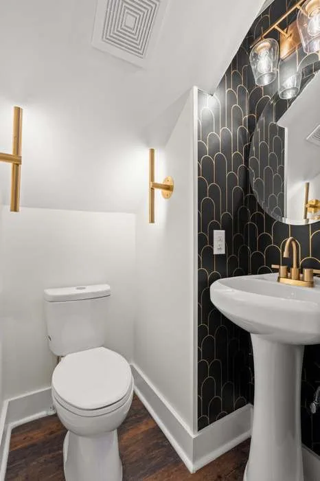 Heritage Home in the City Center by Southern Harbor Construction LLC - Photo 16