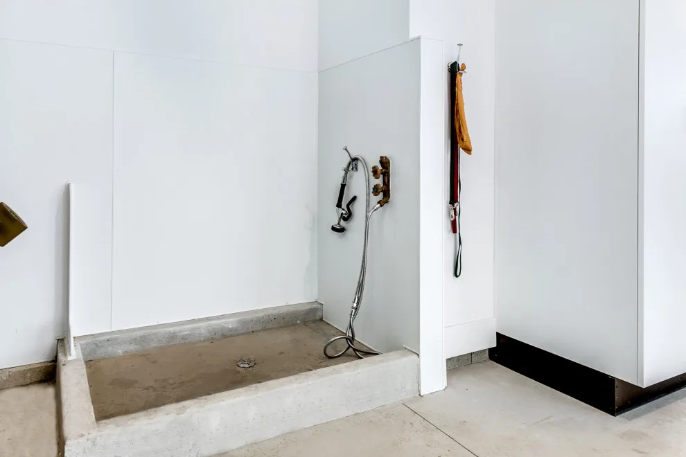 Angel Perspective Mid-Century by Berghuis Construction LLC - Photo 23