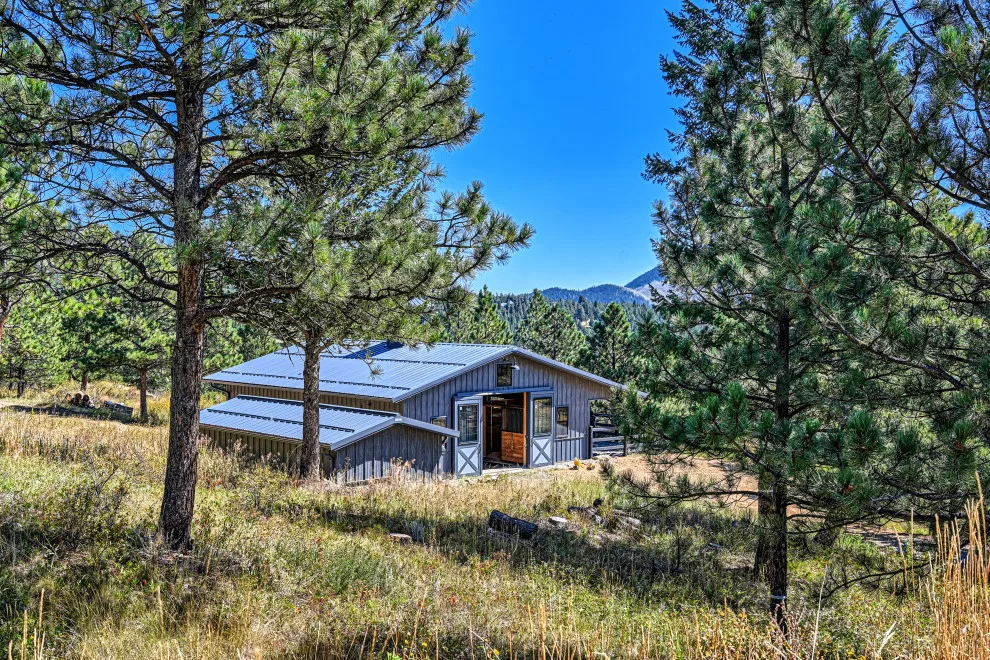 Creature Cabin by Rodwin Architecture & Skycastle Construction - Photo 23