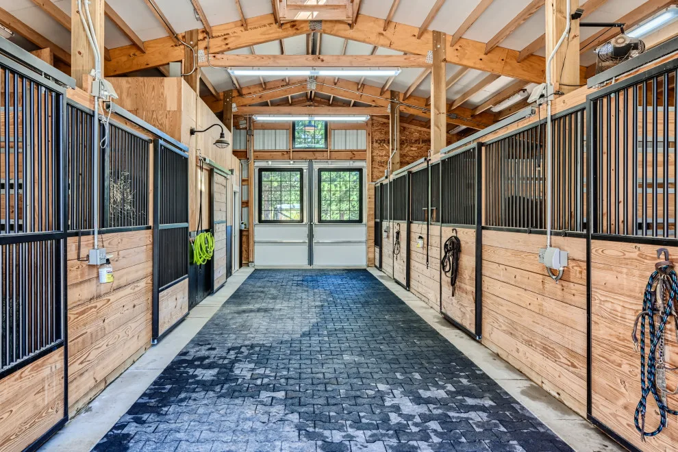 Creature Cabin by Rodwin Architecture & Skycastle Construction - Photo 19