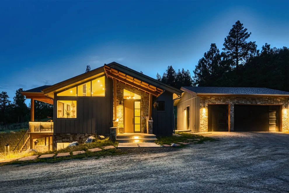 Creature Cabin by Rodwin Architecture & Skycastle Construction - Photo 8