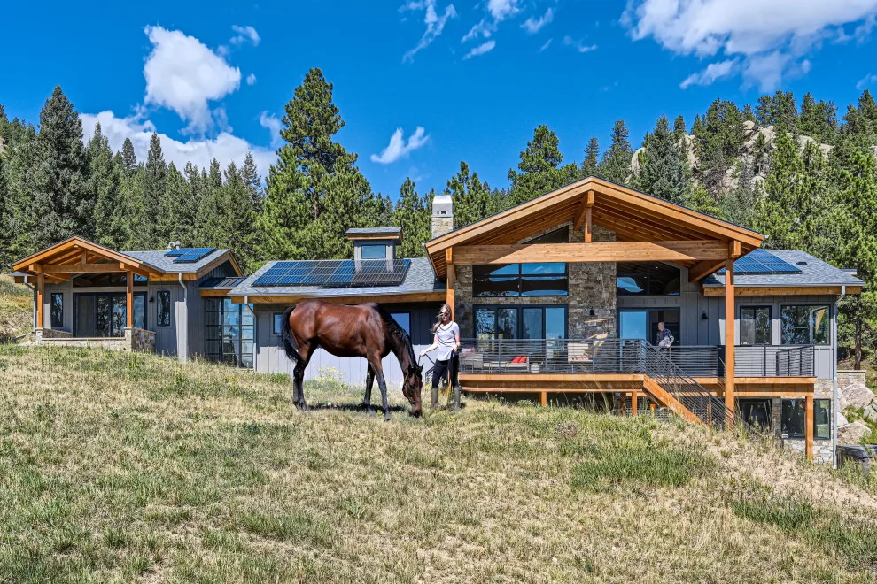 Creature Cabin by Rodwin Architecture & Skycastle Construction - Photo 17