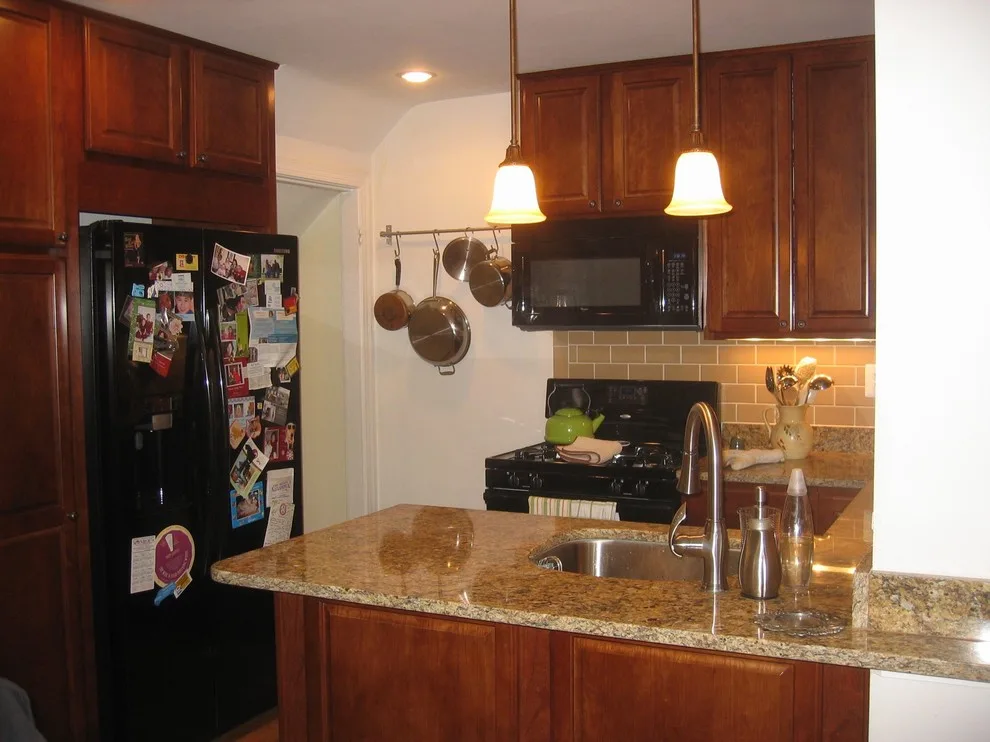1940s Del Ray Townhouse Kitchen by Beverly Thomas LLC - Photo 4
