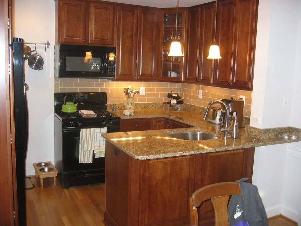 1940s Del Ray Townhouse Kitchen by Beverly Thomas LLC - Photo 10
