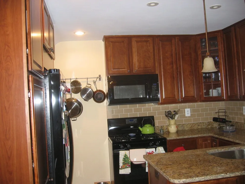 Beverly Thomas LLC - Photo 12