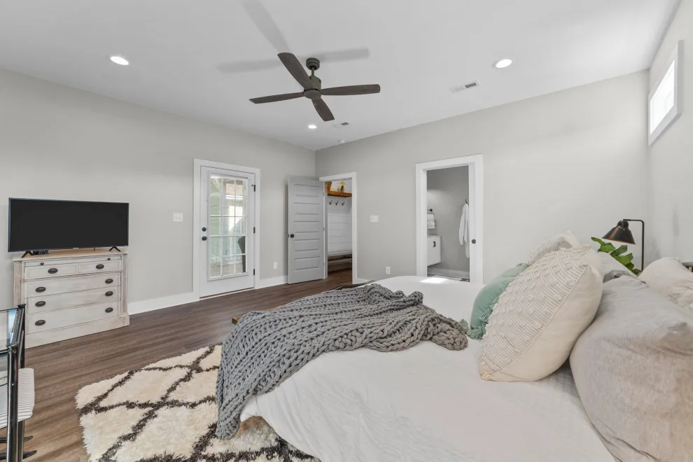 Coastal Heritage Construction And Realty - Photo 11