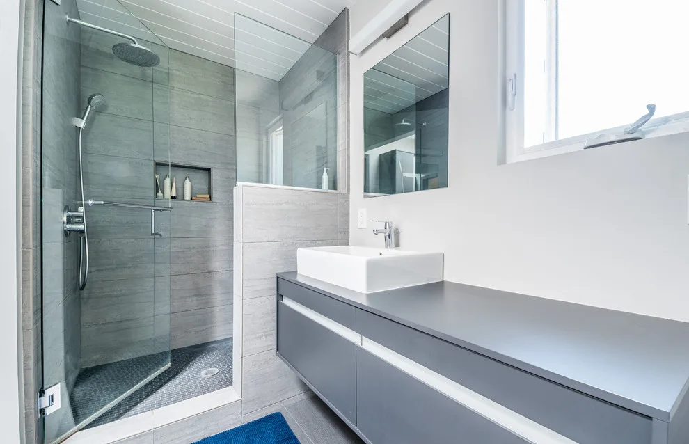 Contemporary Bathroom Aesthetics by Modern Builders Co LLC - Photo 15