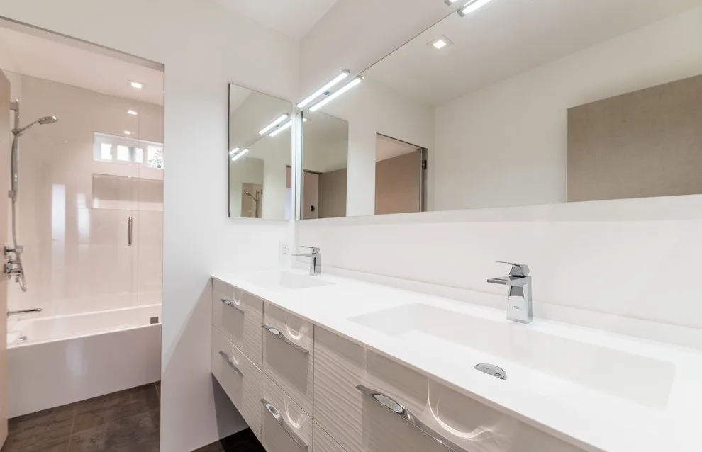 Contemporary Bathroom Aesthetics by Modern Builders Co LLC - Photo 13