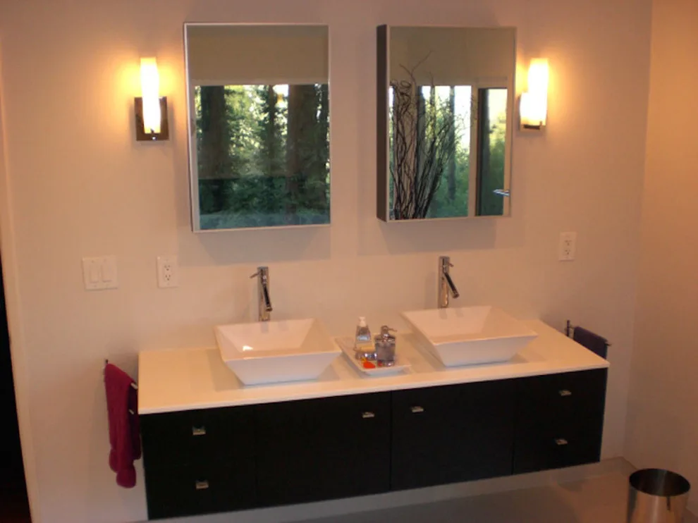 Contemporary Bathroom Aesthetics by Modern Builders Co LLC - Photo 7